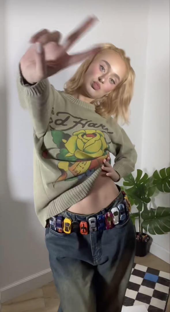 ミニカー ベルト Y2K K-POP 車 car belt ミニカー ベルト Y2K K-POP 車 car belt - メルカリ