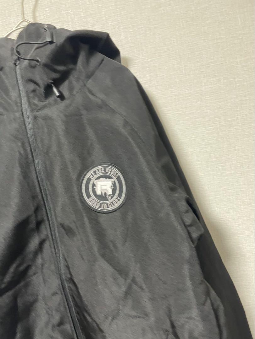 美品　浦和レッズ　30周年オリジナルワッペン付きシェルパーカー　M