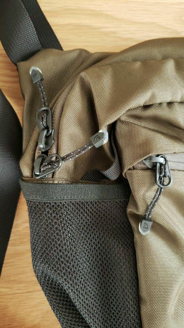 THE NORTH FACE スリングバッグ ベビー 8L カーキ