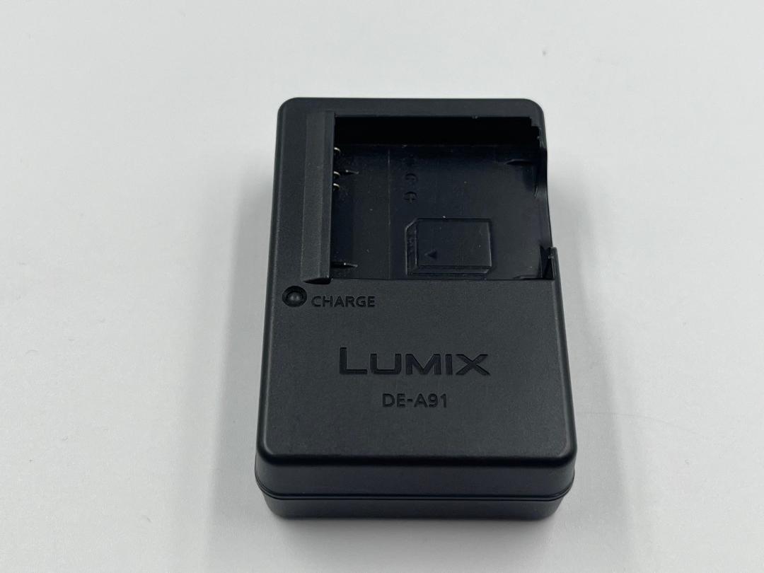 Panasonic LUMIX DMC-FX77 デジタルカメラ