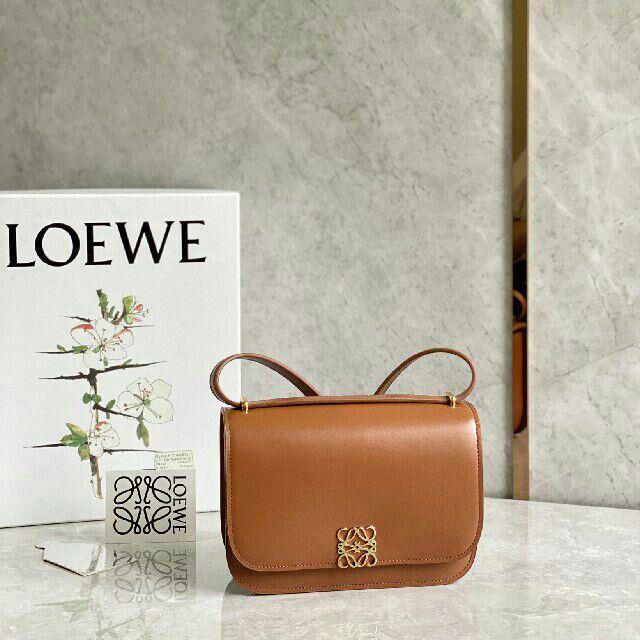 クラシック ショルダーバッグ ロエベ loewe - ショルダーバッグ ...