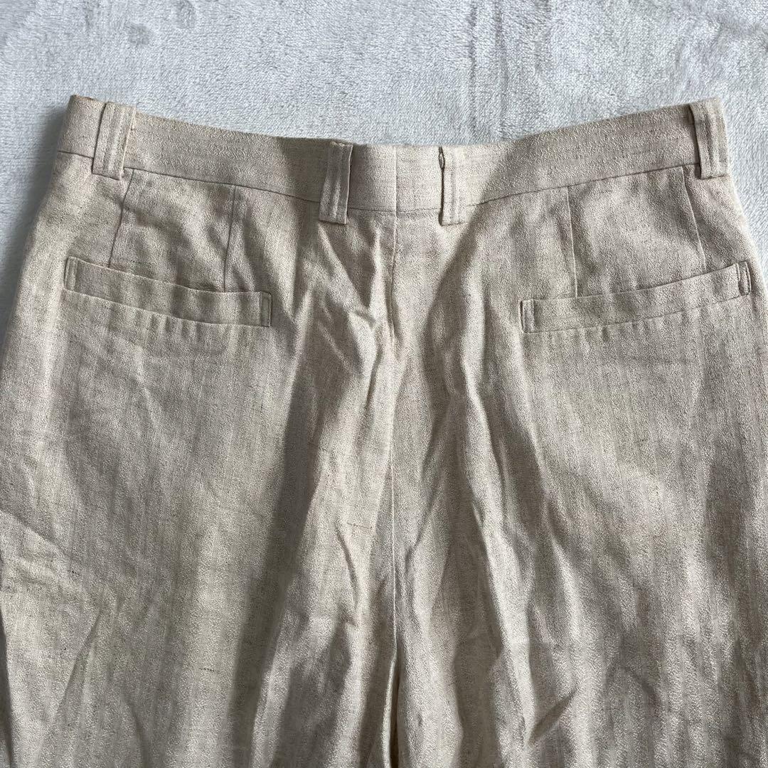 ベージュ