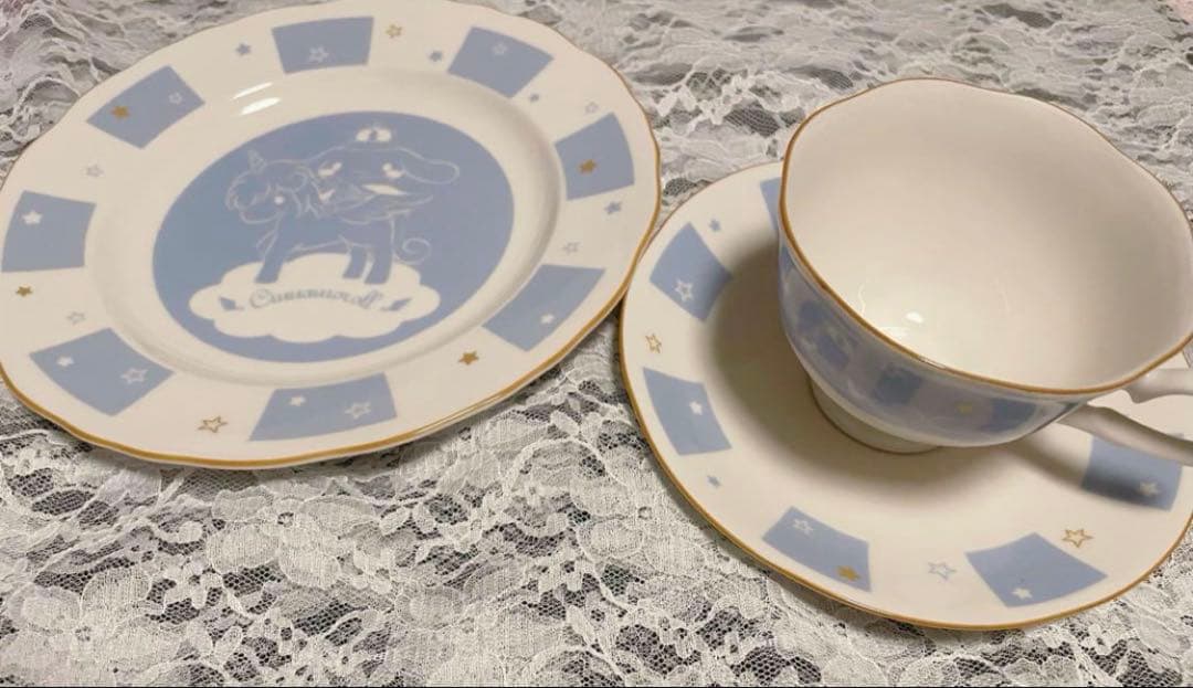 未使用品 シナモロール王国民限定 サンリオ 『王国ティーカップセット』