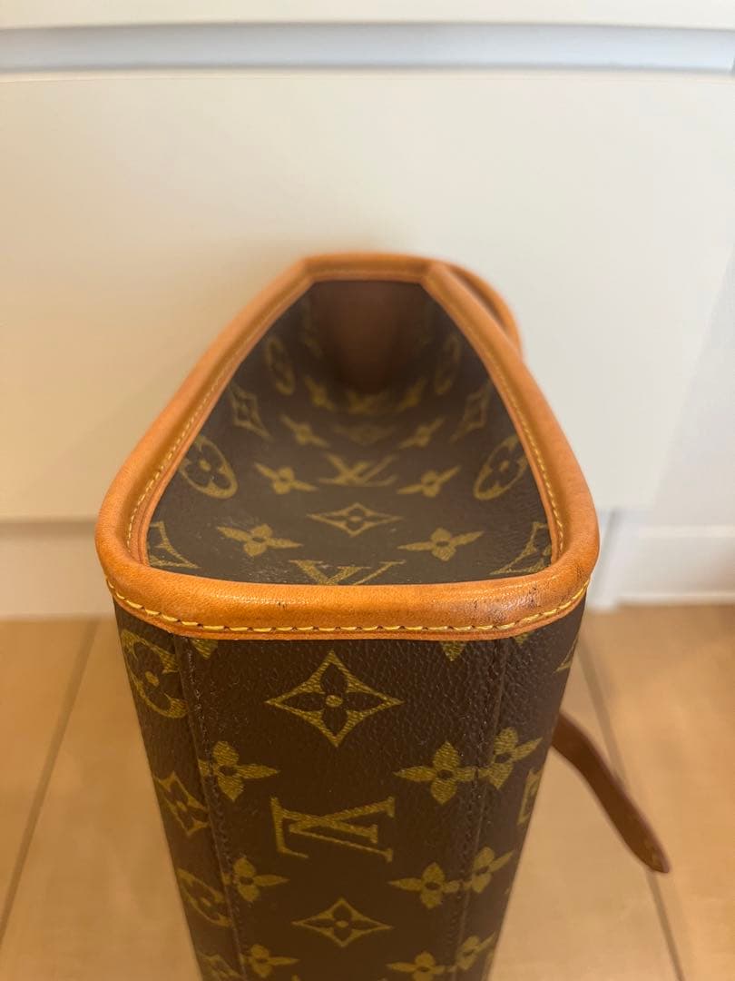 Louis Vuitton モノグラムショルダーバッグ