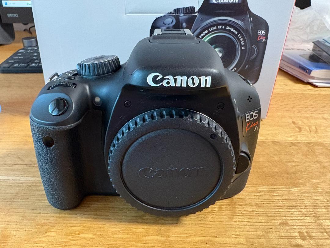 完動品 Canon EOS kiss X4 ダブルズームキット(バック他付)