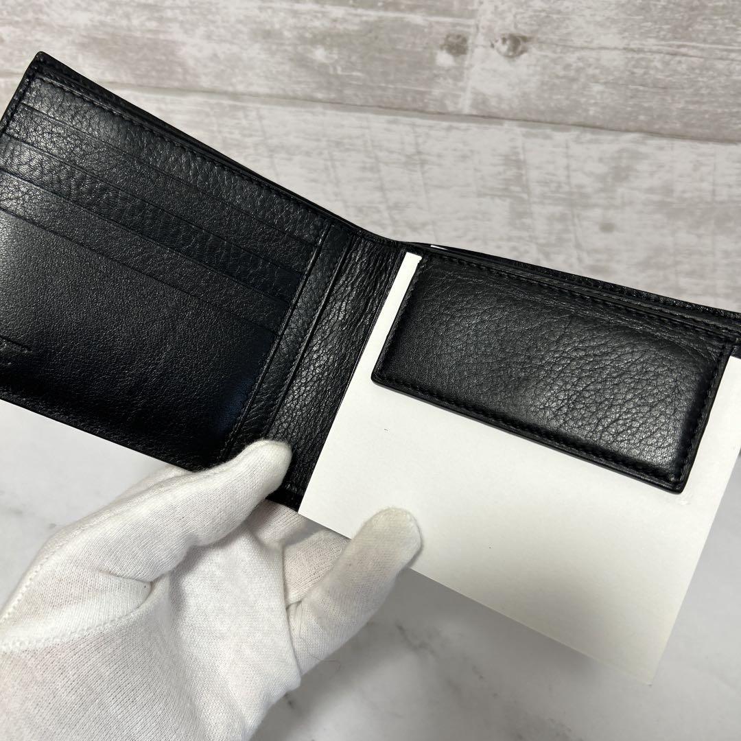 新品　Salvatore Ferragamo　二つ折り財布　財布 黒 フェラガモ