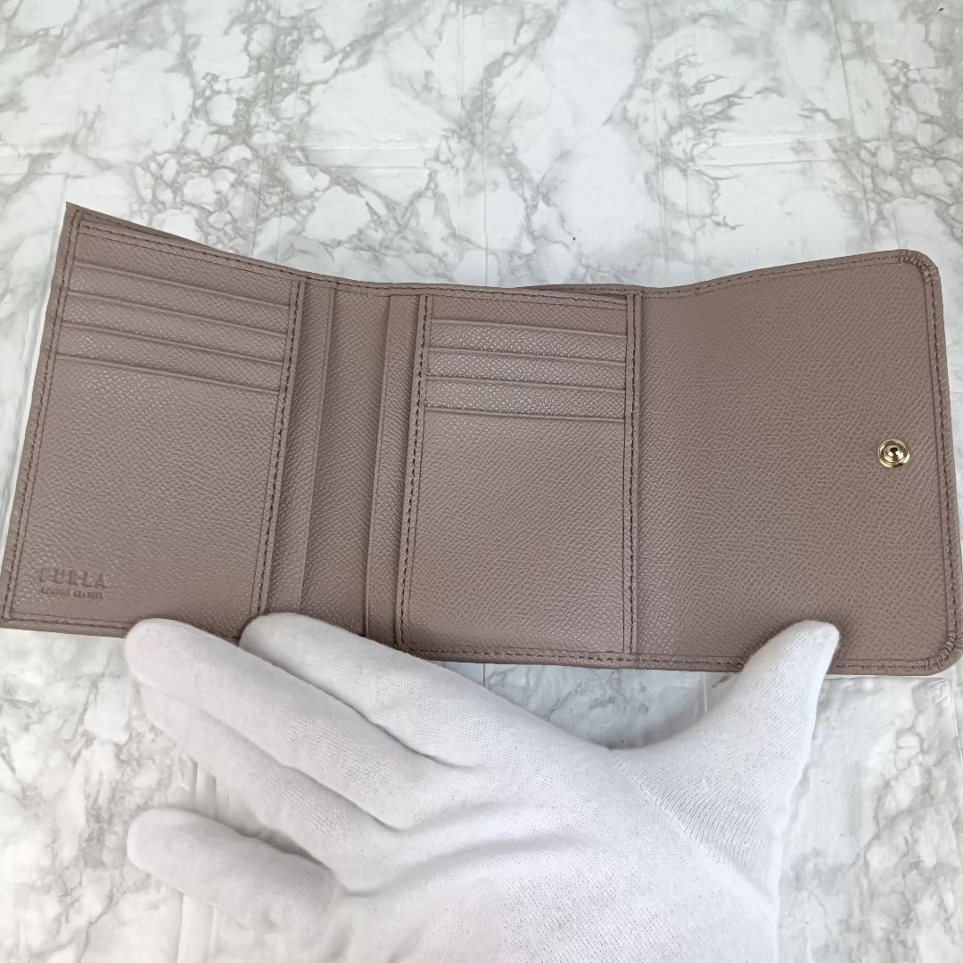 未使用級 フルラ 折財布 ラウンドジップ グレー系 箱カードなど