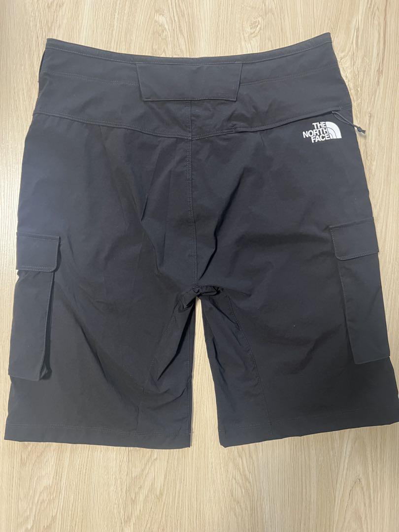 新品タグ付き　ノースフェイス　ショートカーゴパンツ　海外限定S〜Mサイズ