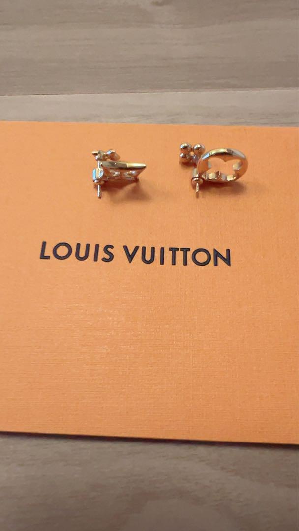 Louis Vuitton ピアス・IV フラワーグ ラム
