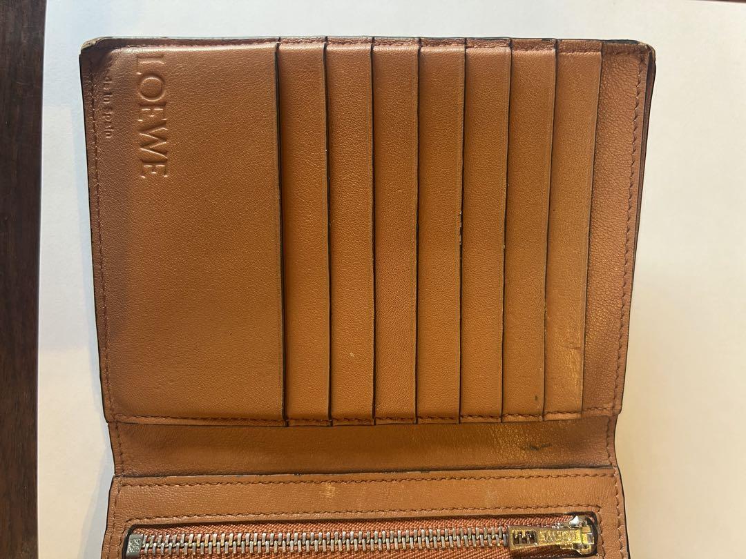 ✴︎ロエベ✴︎バーティカルウォレット　ミディアム　財布