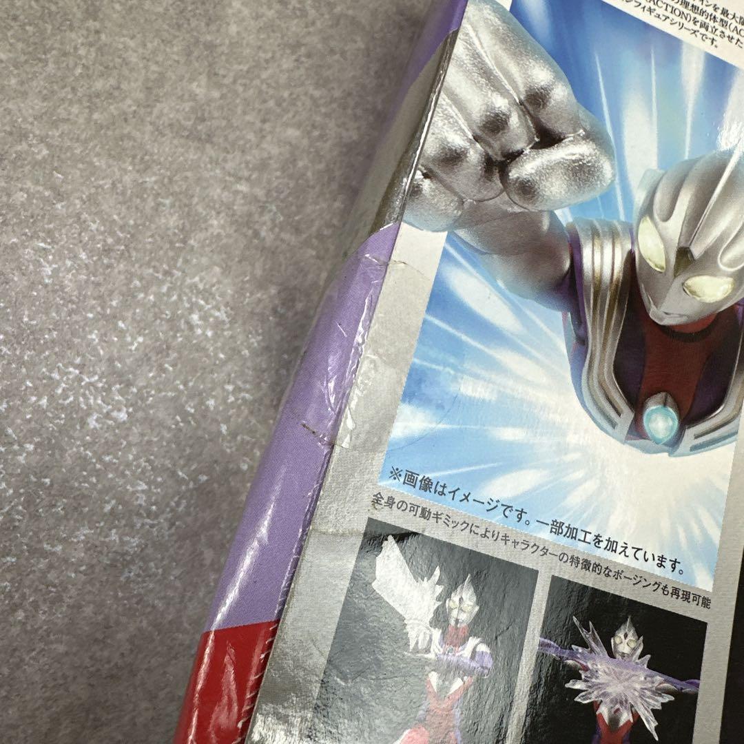 ★未使用★ウルトラマンティガ(マルチタイプ) ウルトラアクト フィギュア