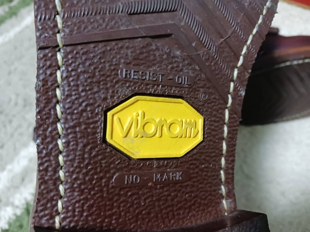 美品 チペワ 1901M25 26cm 8D CORDOVAN ビブラムソール 美品 チペワ 1901M25 26cm 8D CORDOVAN ビブラムソール