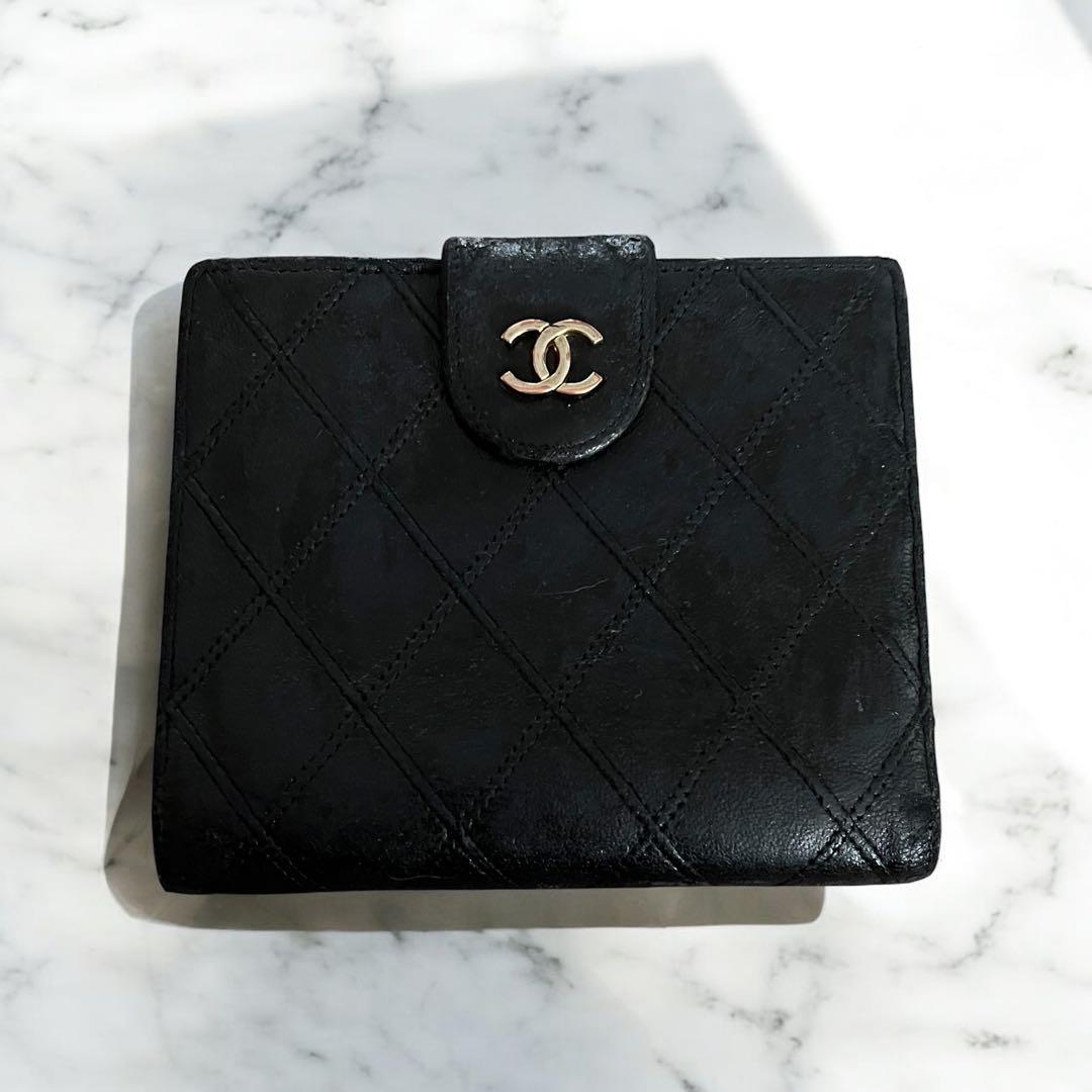 CHANEL ダブルホック