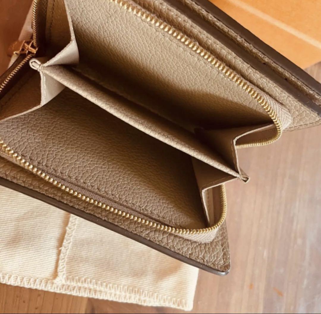 LOUIS VUITTON ベージュ　二つ折り財布