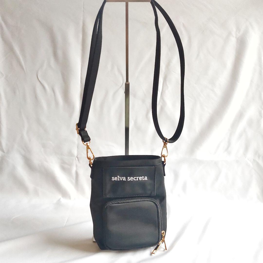 selva secreta】巾着Phone Shoulder BAG(black×black-logo)