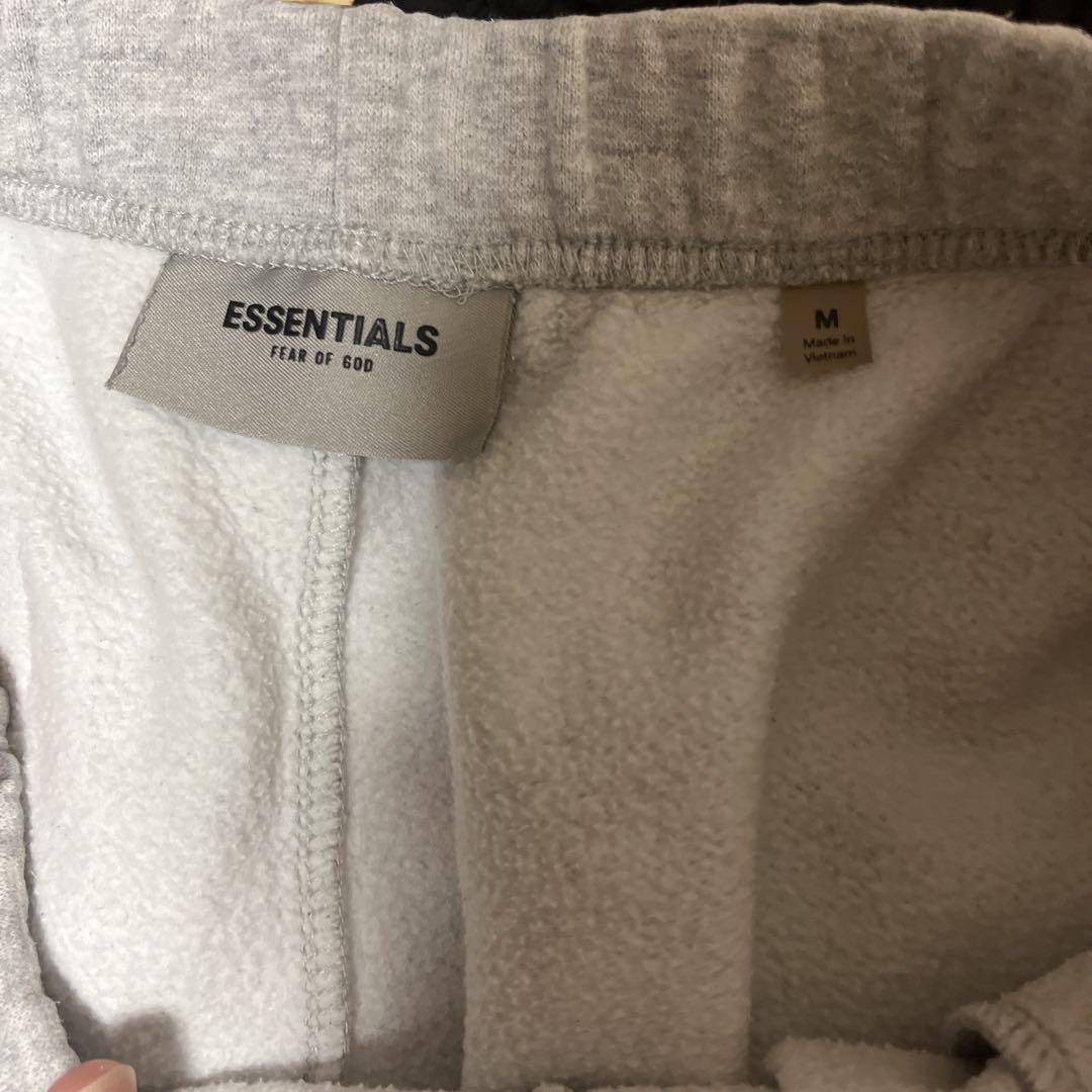 ESSENTIALS グレー ショートパンツ Mサイズ エッセンシャルズ FOG ESSENTIALS Fear of God スウェット