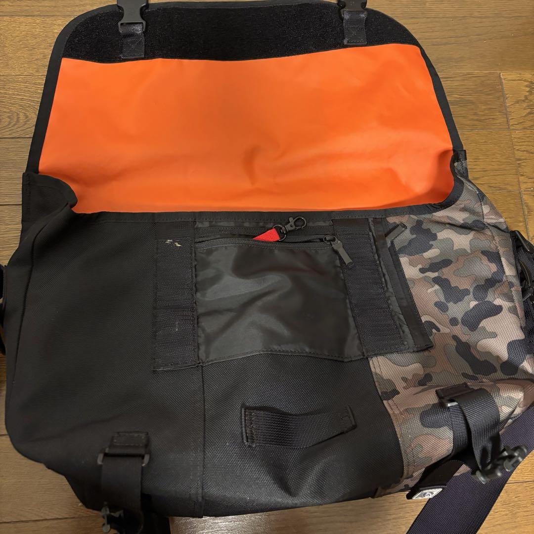 TIMBUK2 メッセンジャーバッグ ブラック/迷彩　カモフラ TIMBUK2 メッセンジャーバッグ ブラック/迷彩カモフラ