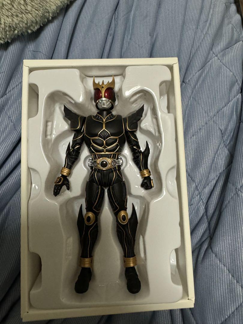 フィギュアーツ　真骨彫製法仮面ライダークウガアルティメットフォーム