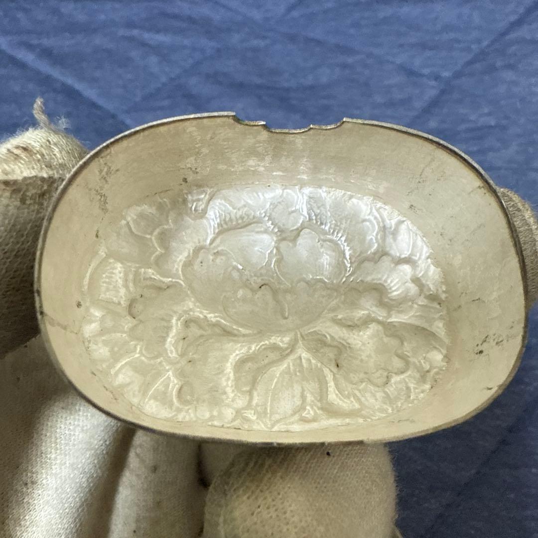 銀製小物箱 時代物目立った傷や汚れなし