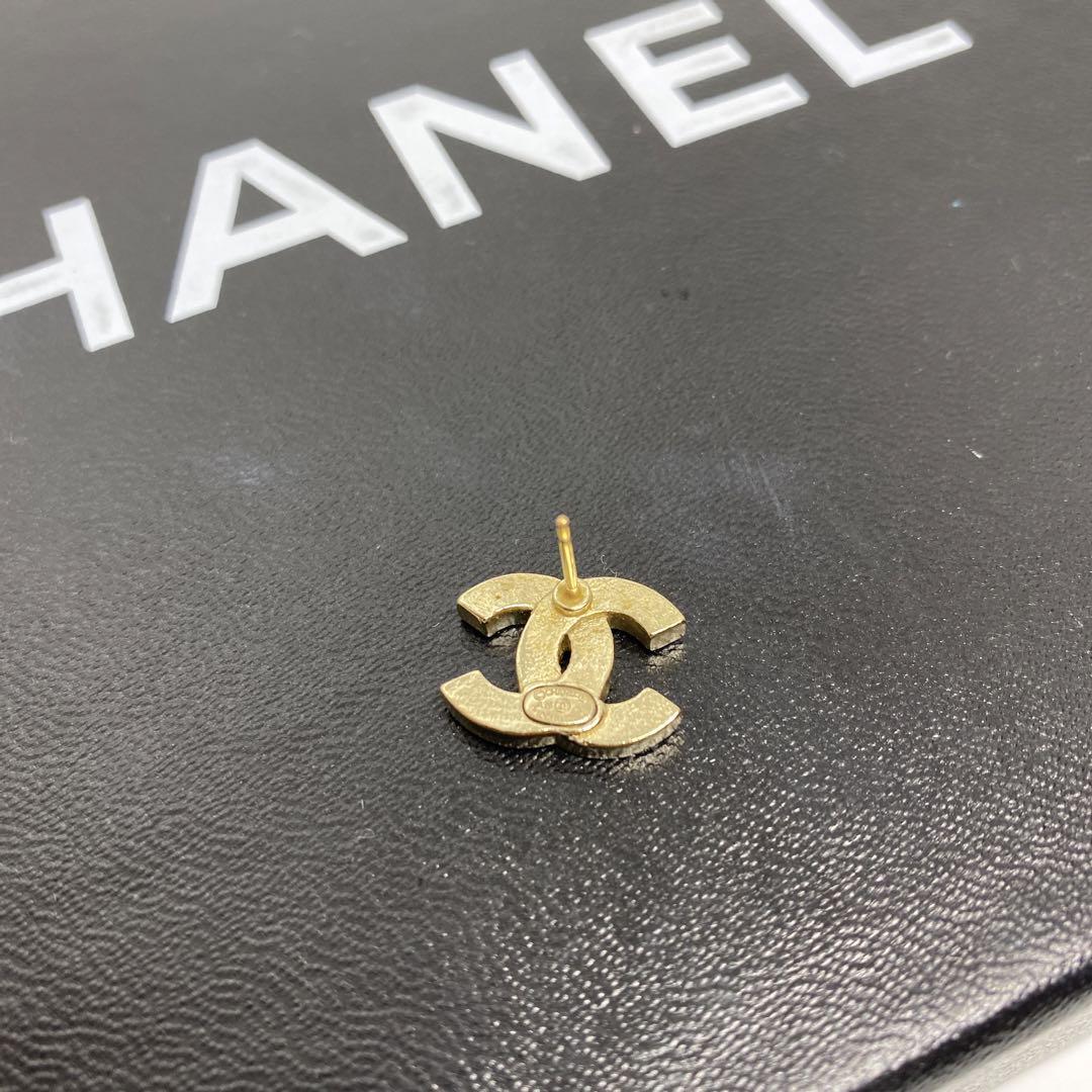 無料クーポン配布 アプリ ピアス ラインストーン ココマーク 正規品］CHANEL 片方 アクセサリー ゴールド系 アクセサリー