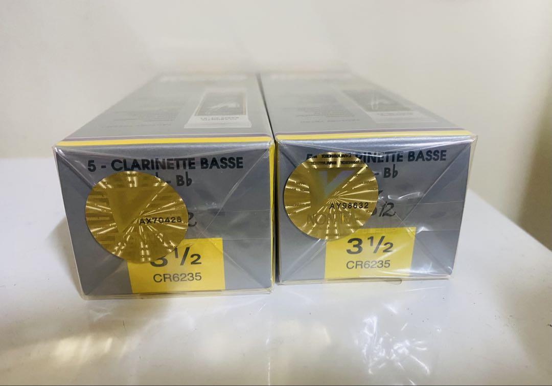 【新品】バスクラリネットリード 銀箱 3.5番