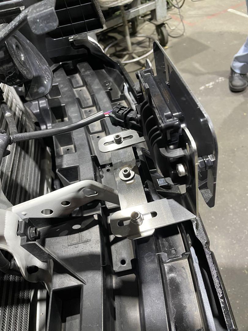 ハイラックス GUN125 ミリ波レーダー移設キット 現行用
