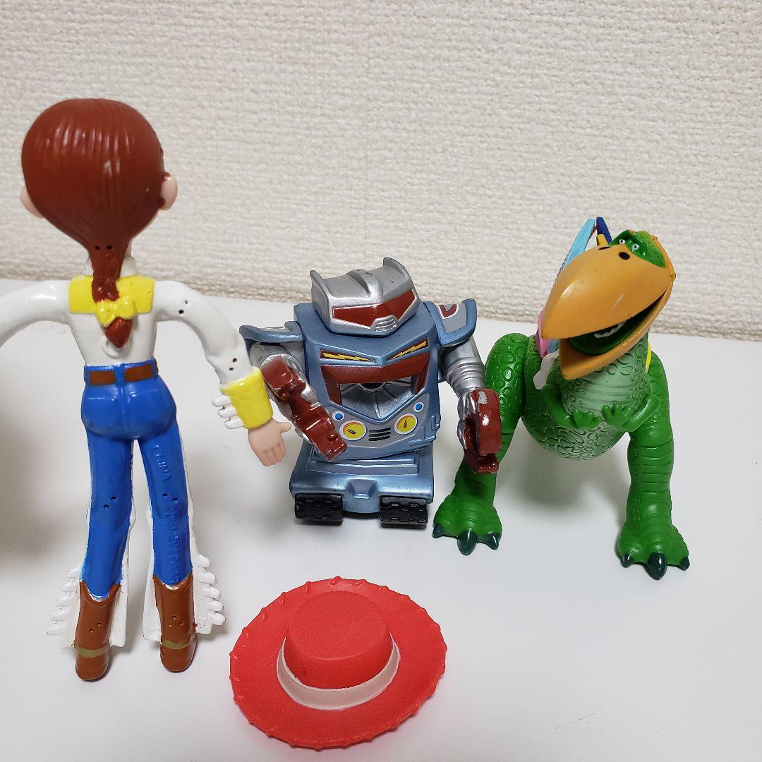 メルカリ トイストーリー フィギュア レックス スパークス ジェシー ウッディ まとめ売り キャラクターグッズ 2 000 中古や未使用のフリマ