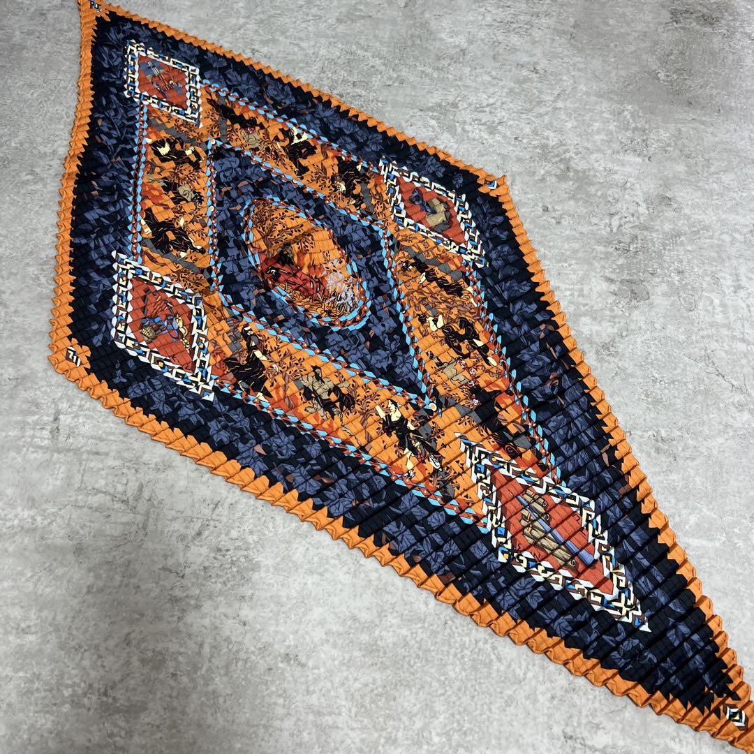 HERMES エルメス　菱形　総柄　プリーツ　スカーフ　マルチカラー　シルク