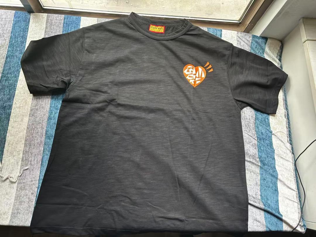 黒いtシャツです-HumanMade