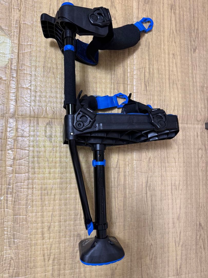 iWALK Free 3.0 ハンズフリー松葉杖目立った傷や汚れなし