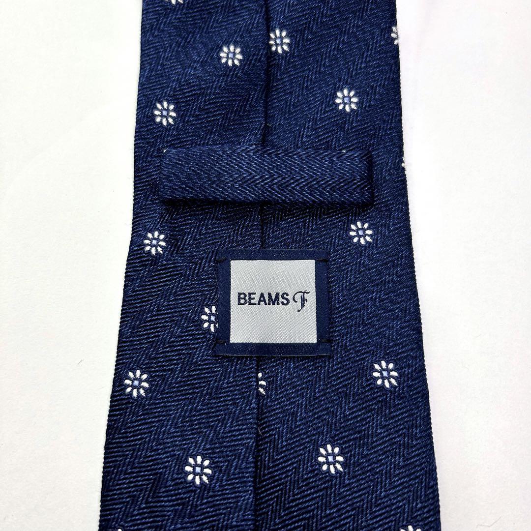 美品 ビームスエフ ネクタイ シルク 小紋柄 花柄 ヘリンボーン ネイビー 紺 BEAMS F（ビームスF）FRANCO BASSI / シルク 小紋柄 プリント