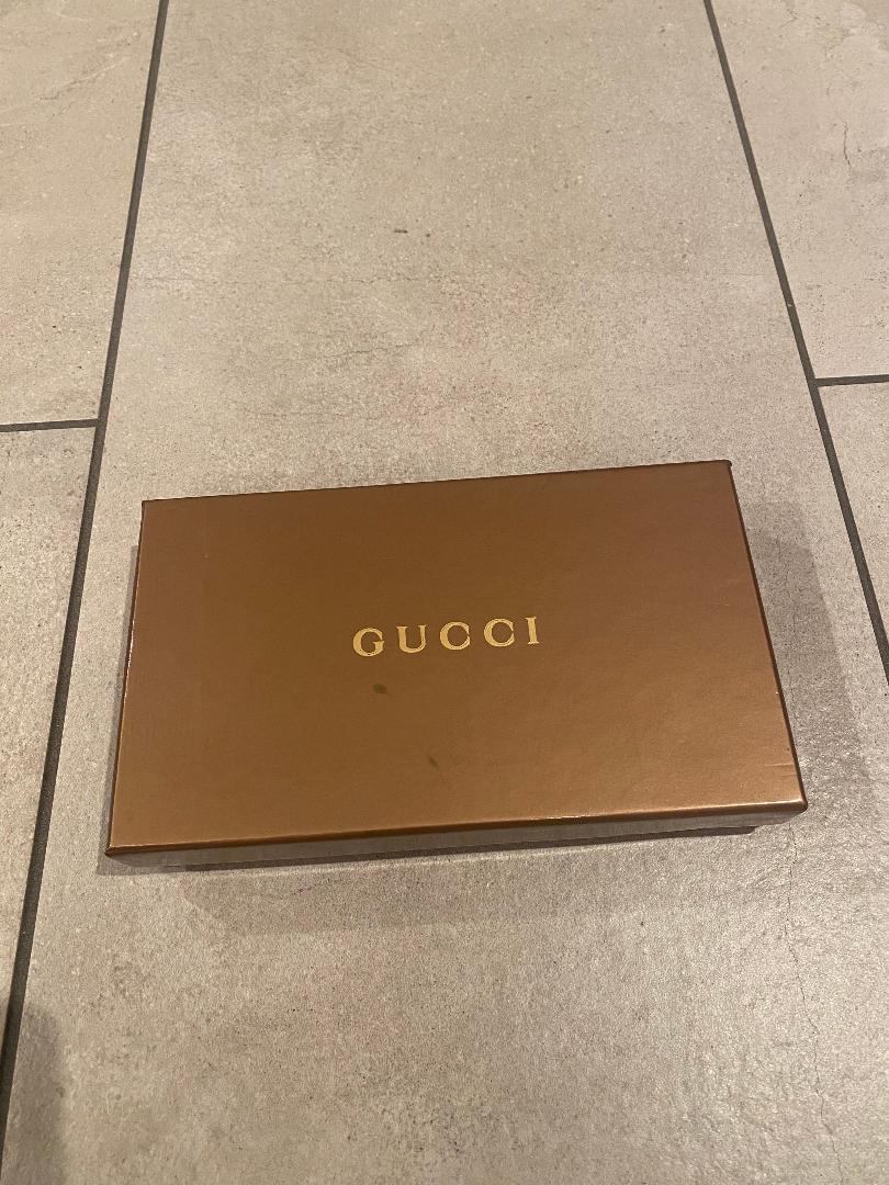 【新品未使用】GUCCI グッチ 長財布 箱・説明書付き