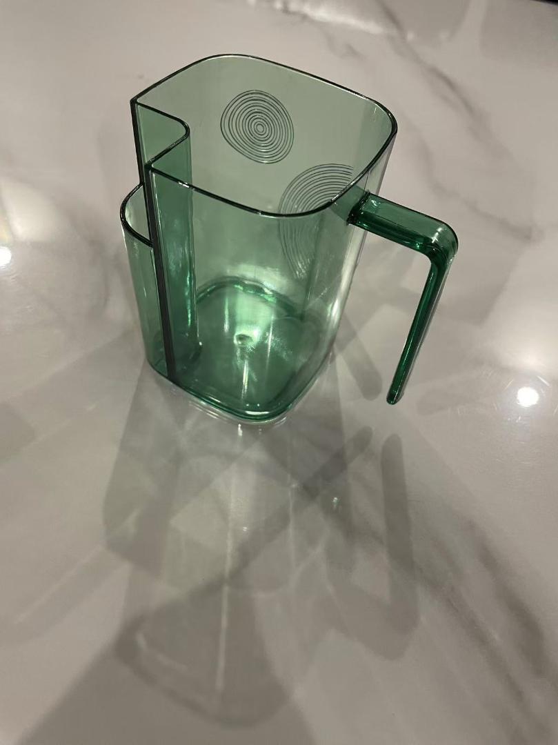 緑色 プラスチックカップホルダー 円形模様入り