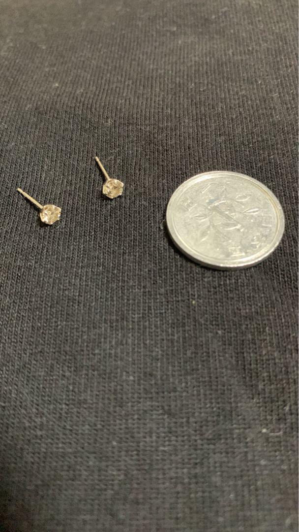 アヴァランチ　ダイヤモンド 18Kホワイトゴールド ピアス 4mm 両耳　最安値