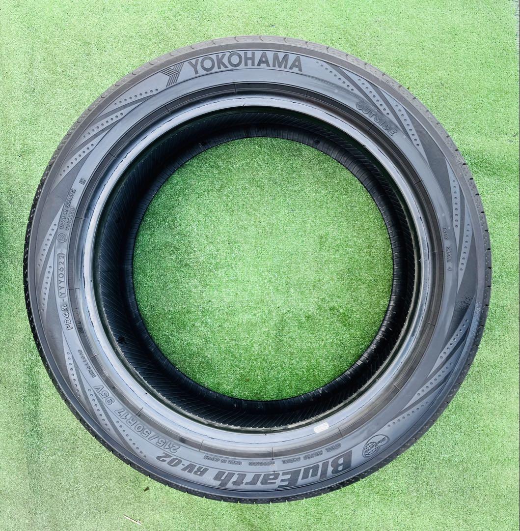 215/50R17 YOKOHAMA BluEarth RV-02.2022 年