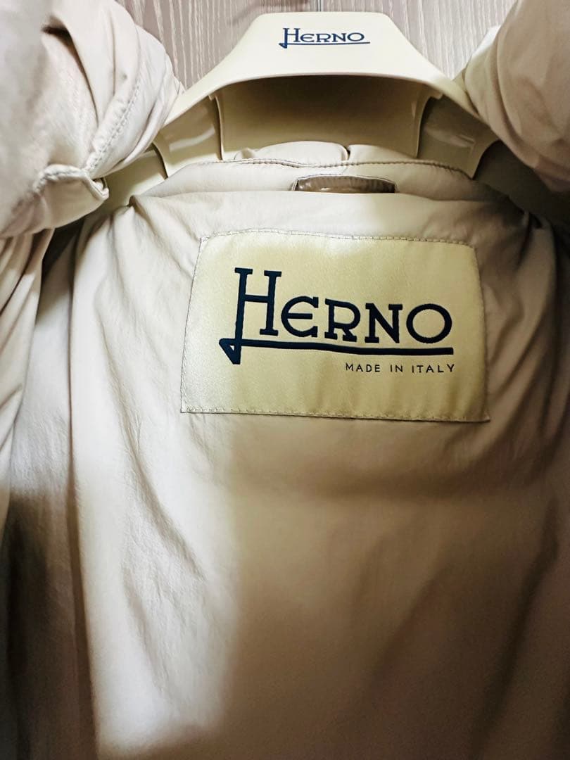 HERNO 異素材切替 ダウンコート ベージュ 38 美品 HERNO 異素材切替 ダウンコート ベージュ 38 美品