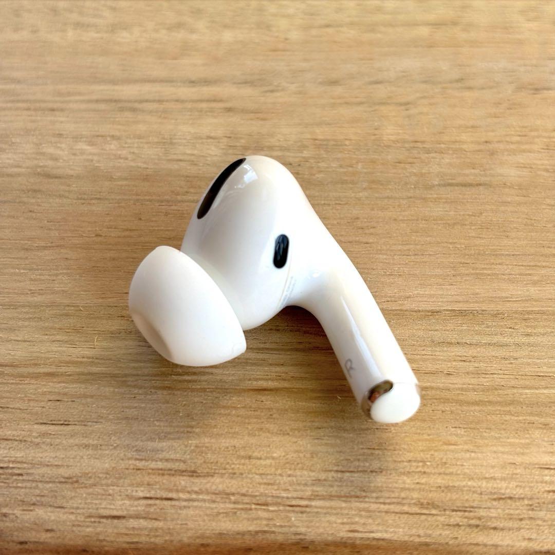 AirPods pro第1世代 右耳（A2084) - メルカリ