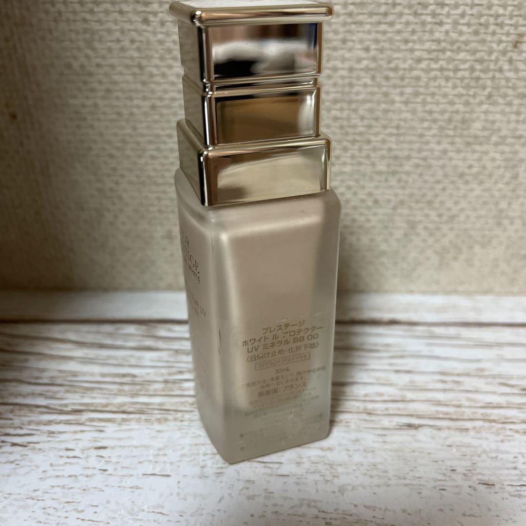 Dior Prestige Light in White BBクリーム 00