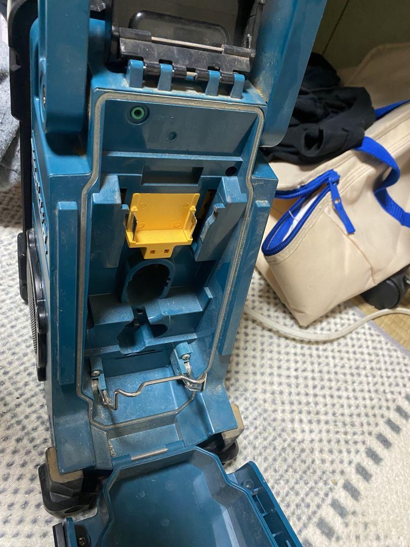 マキタMR 102現場用ラジオ