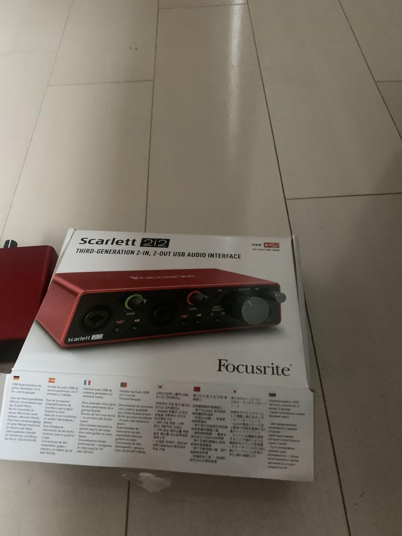 Focusrite Scarlett 2i2 USBオーディオインターフェース