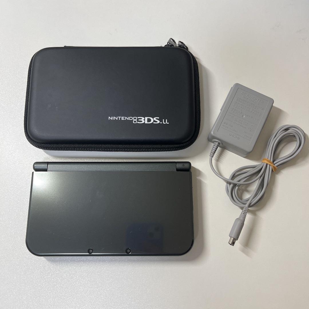 Newニンテンドー3DS LL メタリックブラック 充電器付き