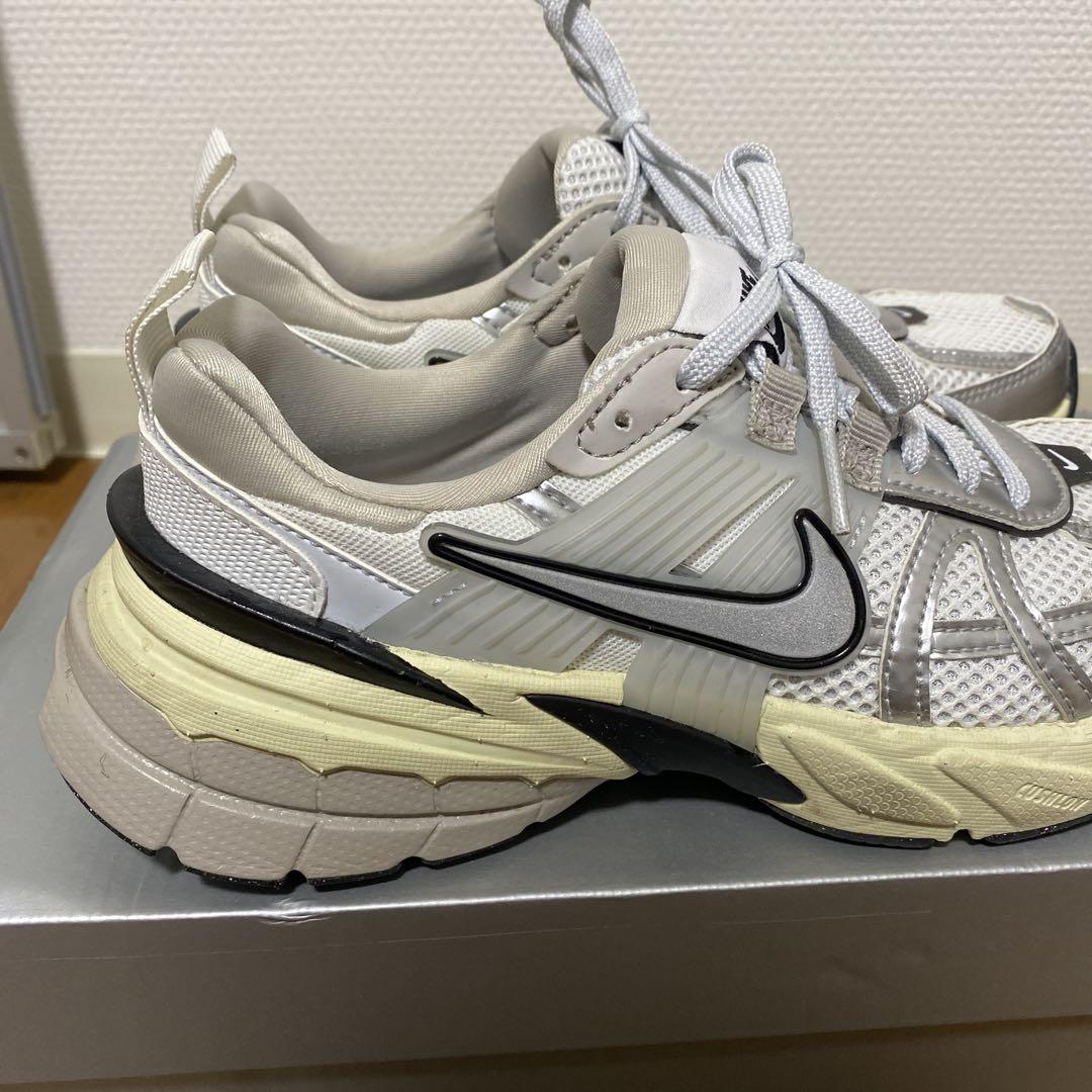 ナイキ V2K Run