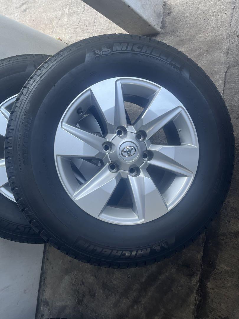 プラド 純正タイヤホイールセット265/65r17