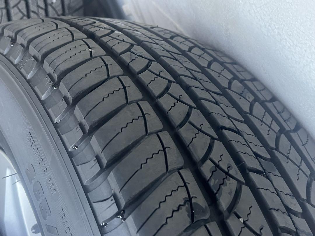 プラド 純正タイヤホイールセット265/65r17