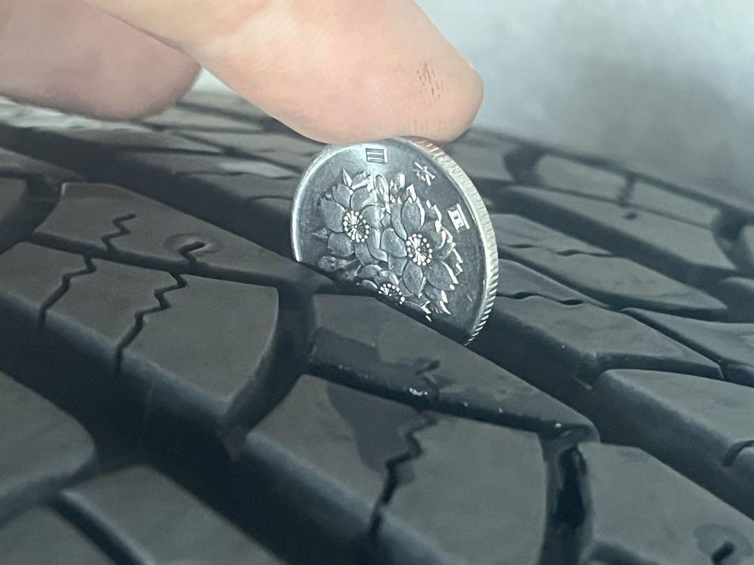 プラド 純正タイヤホイールセット265/65r17