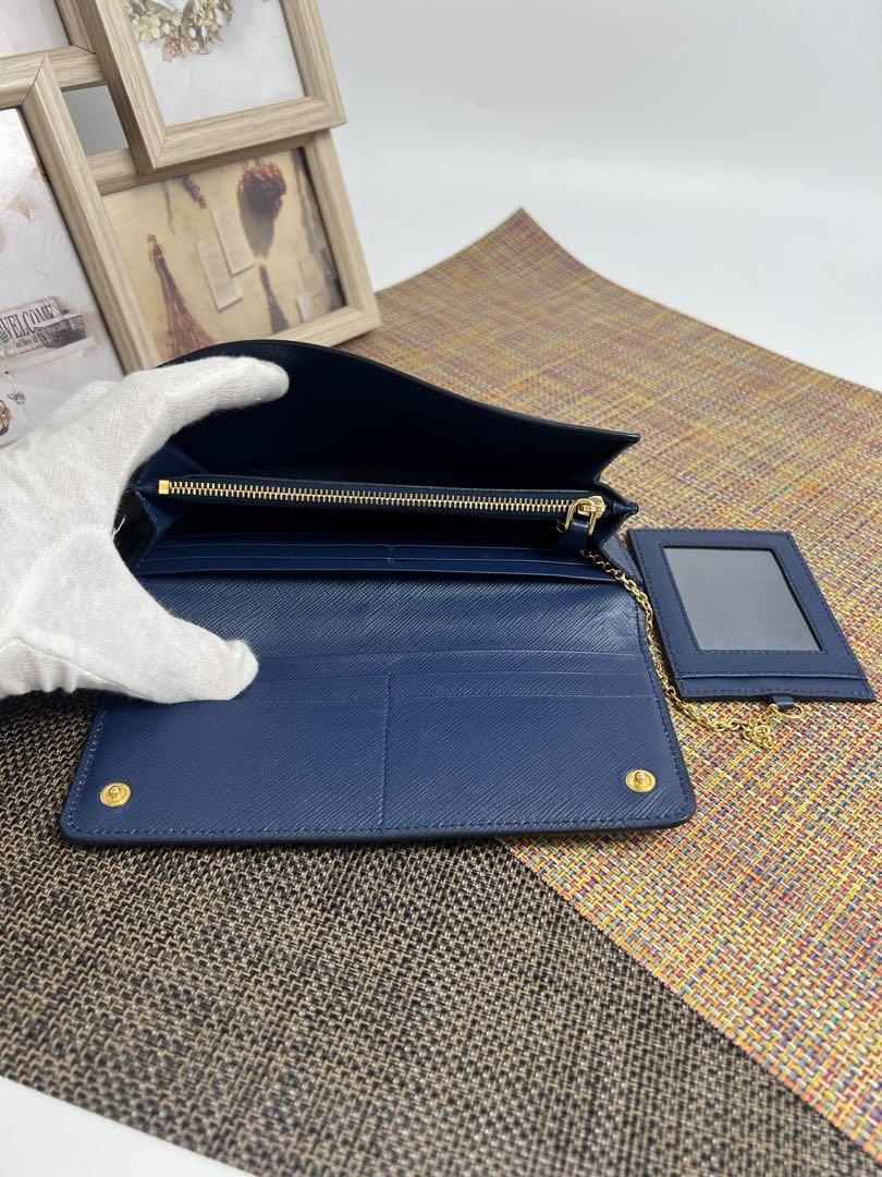 ✨極美品✨　PRADA プラダ　長財布　サフィアーノレザー　ロゴ刻印　ネイビー ✨極美品✨PRADA プラダ ビッグロゴ サフィアーノ長財布