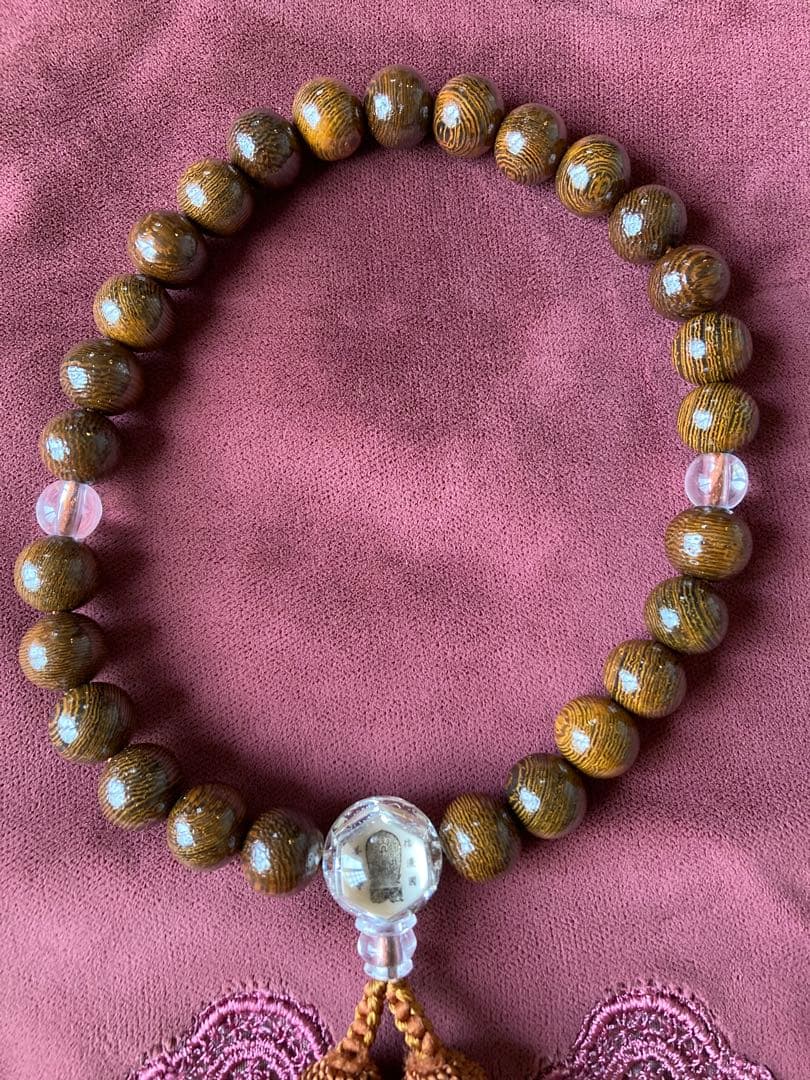 伝統的な茶色数珠セット