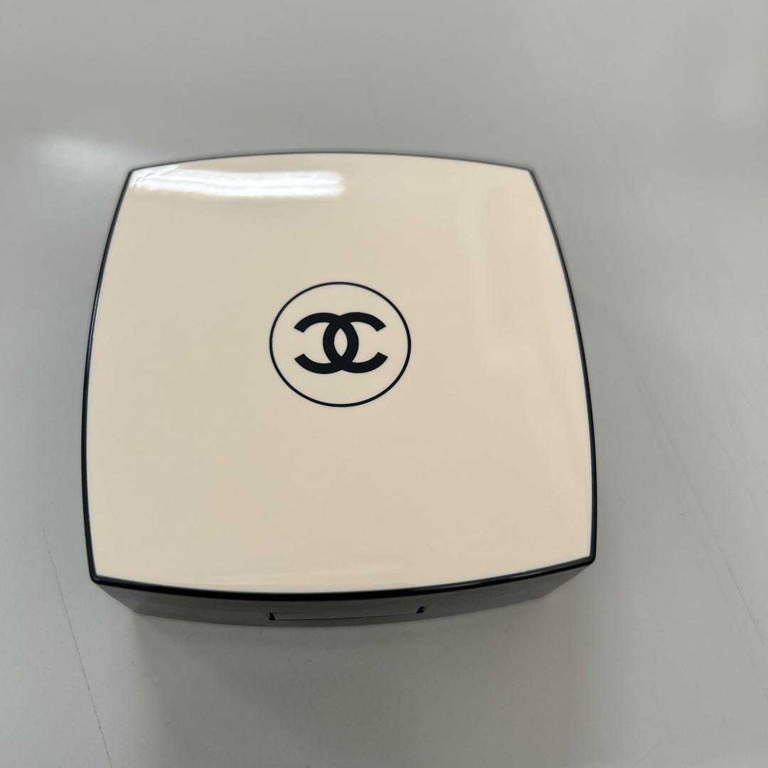 CHANEL レ ベージュ ヘルシー グロウ クッションB20