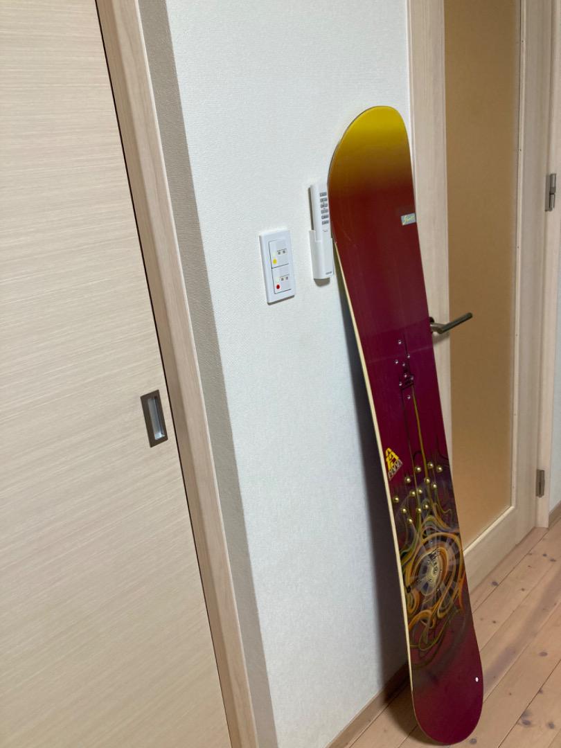 Burton | ウィメンズスノーボード | Burton Snowboards JP