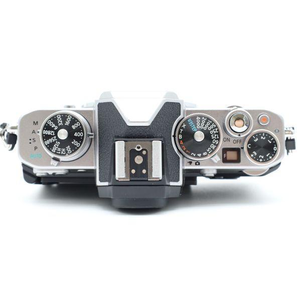 ショット数1285!■ほぼ新品■ NikonZfc シルバー